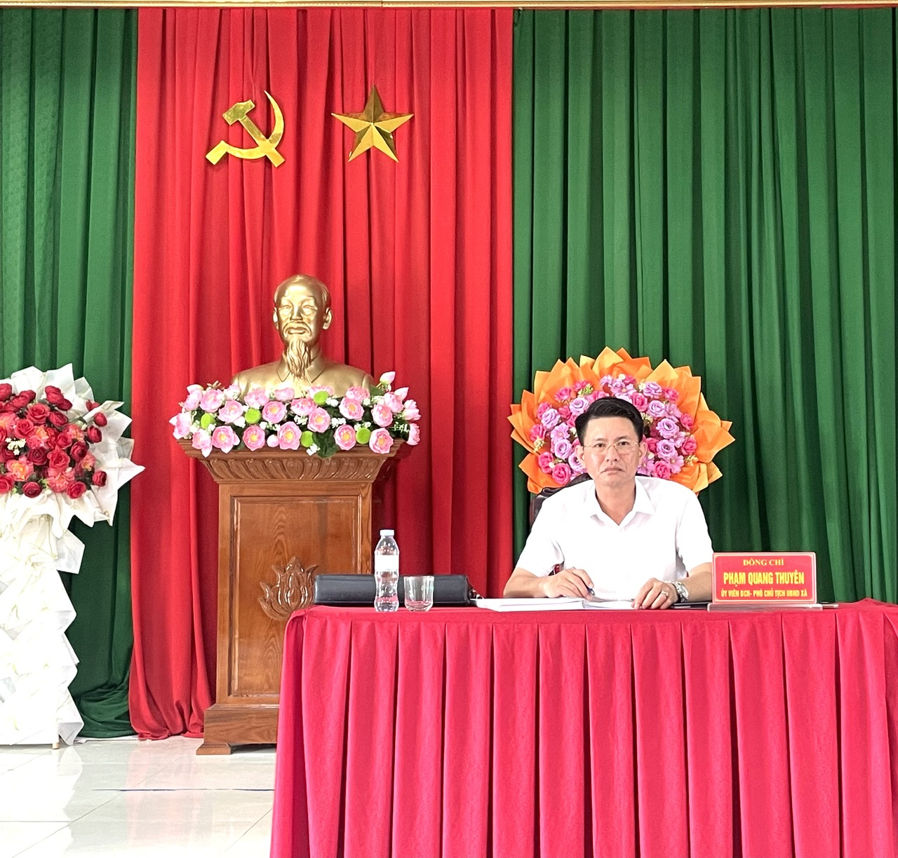 Anh-tin-bai